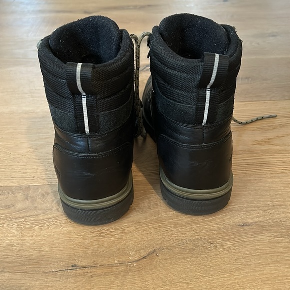 Toms Men’s Black Boots - Picture 4 of 8